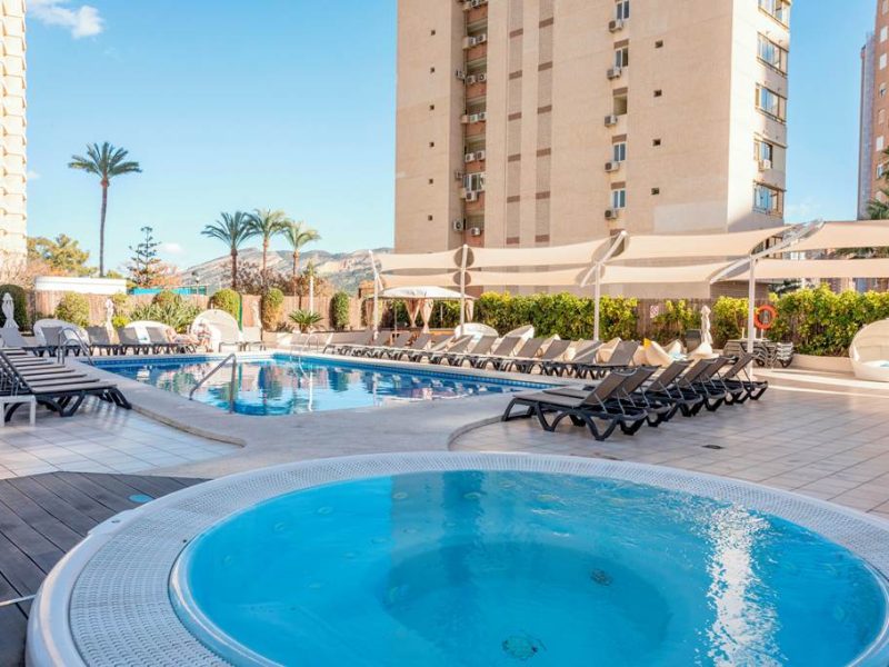 Escapada Fin de Año «Hotel Flamingo Beach Resort 4*» TODO INCLUIDO con Gala y Bus en Benidorm, Alicante